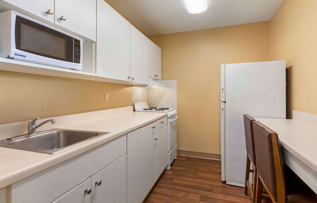 Extended Stay America Select Suites Madison Old Sauk Rd. - photo 21
