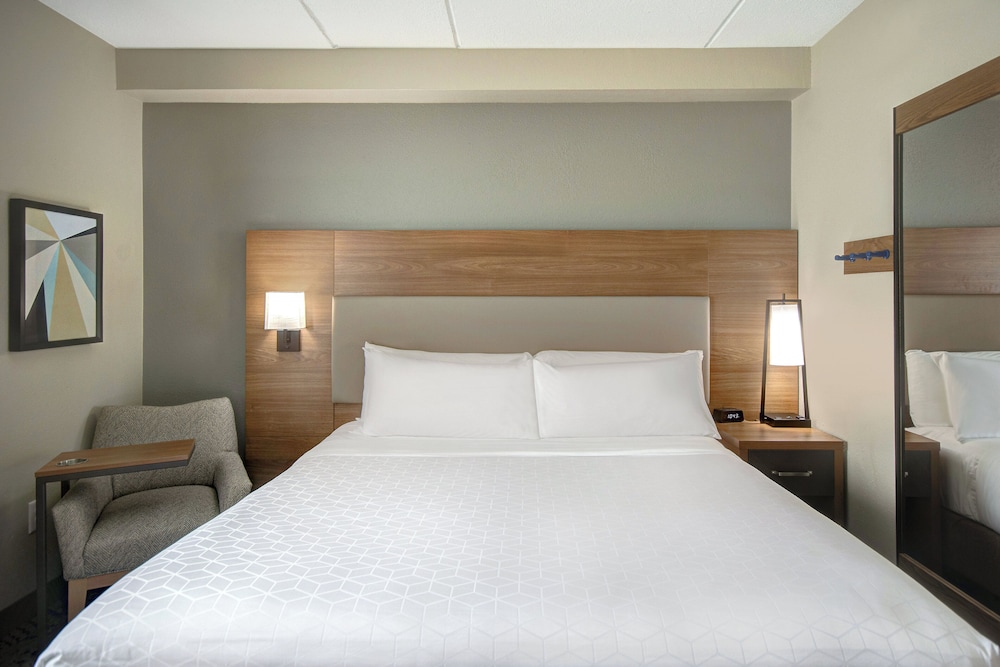 Candlewood Suites Columbia Ft. Jackson by IHG - photo 19