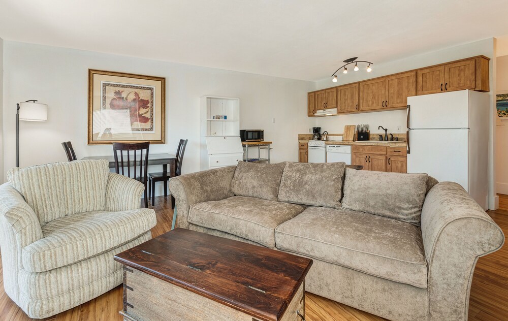 Bend Riverside Inn & Suites - photo 221