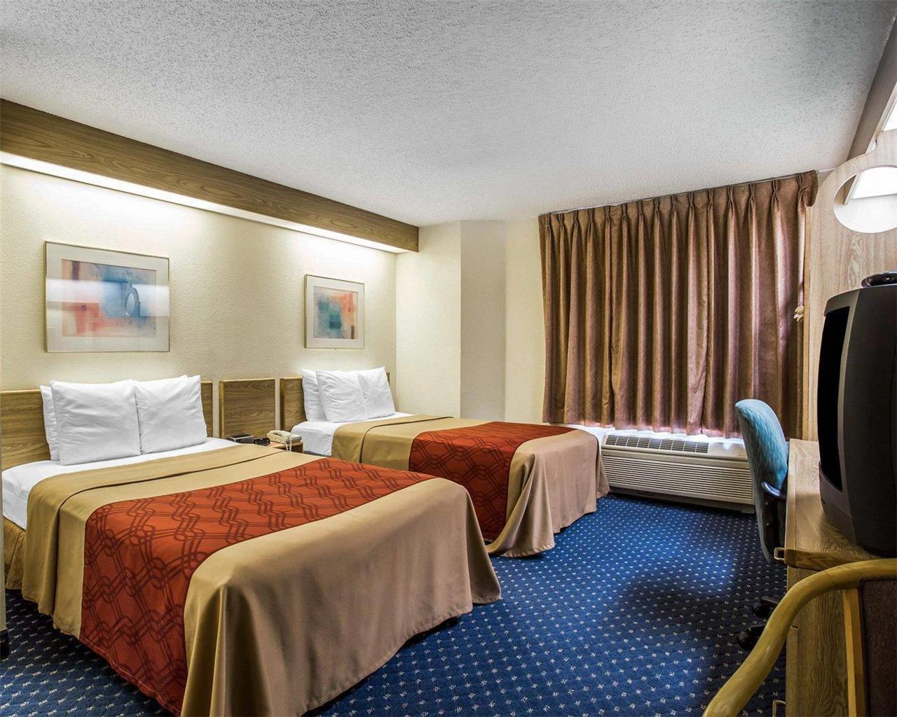 Econo Lodge Denver International Airport - photo 21
