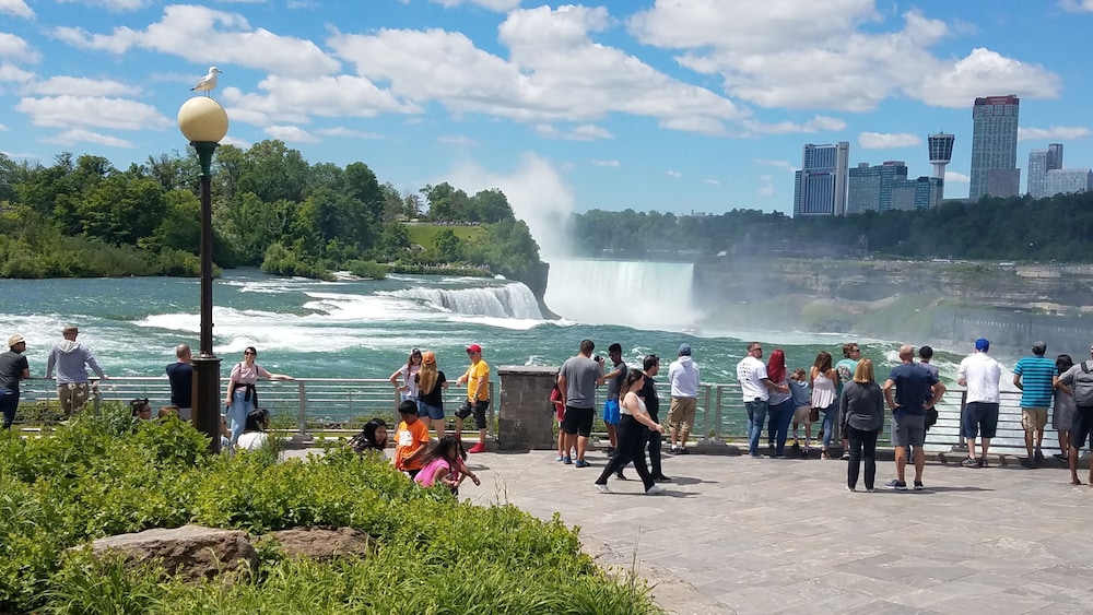 Sheraton Niagara Falls - photo 30