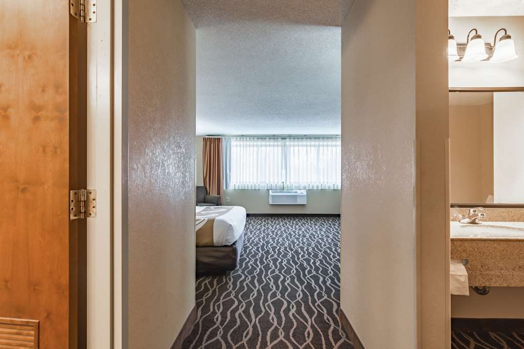 Quality Inn Schenectady Albany - photo 10