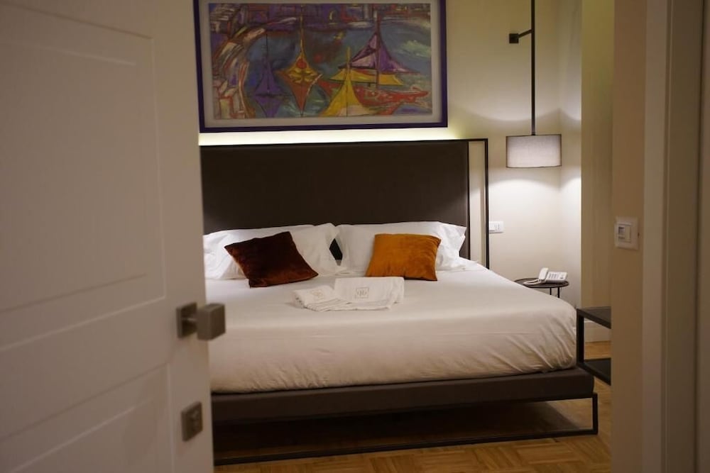 Palazzo Bibbi Rooms to Live in Reggio Calabria, Italy