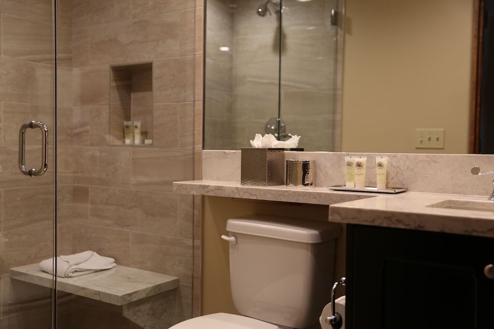 Studio Hotel Room by RedAwning - last minute hotel in Bridgeport