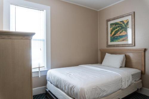 The Admiral Hotel Motel - photo 121