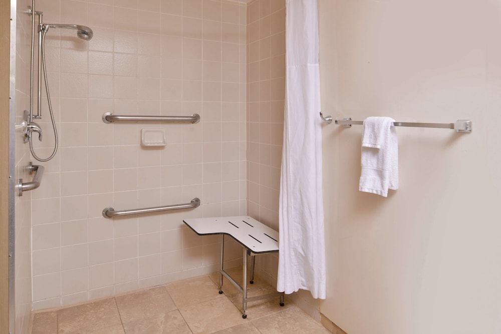Hampton Inn South Hill - photo 44