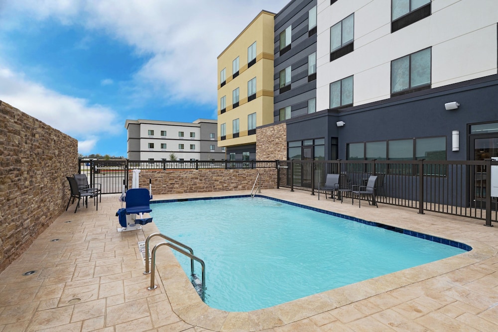 Fairfield Inn & Suites by Marriott Waller - photo 13