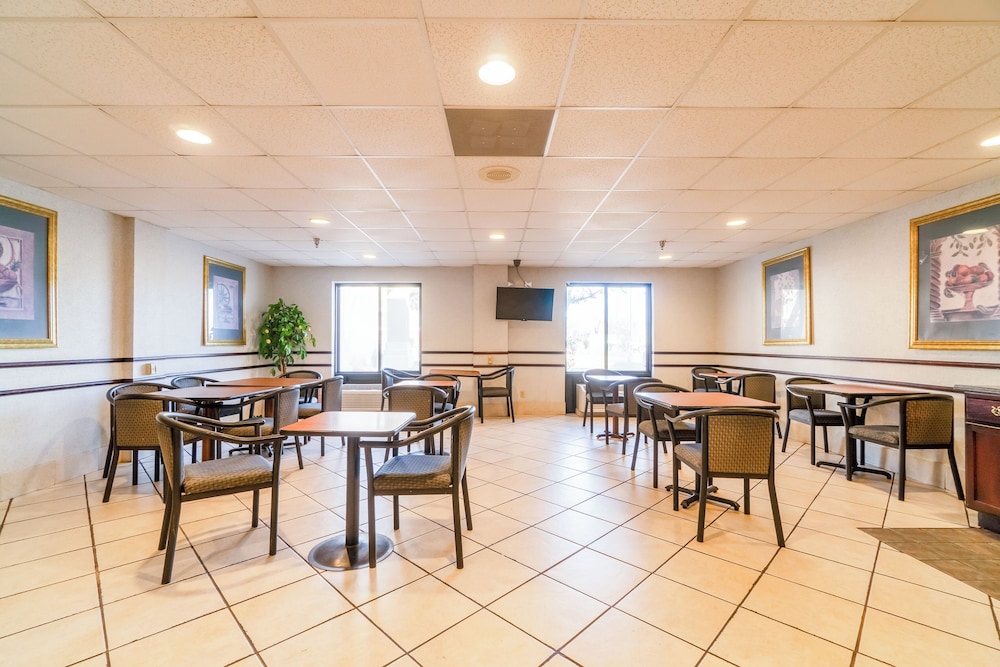 Ark Suites By Oyo Jonesboro I 555 - photo 54