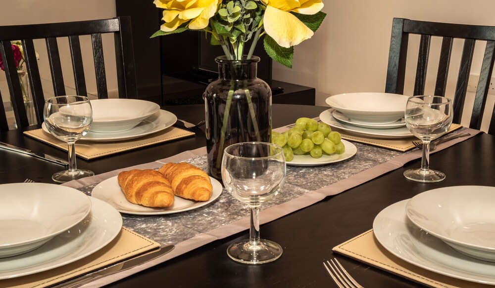 In The Heart of Reading Town Centre — 4-Star Luxury Hotel in Reading, United Kingdom