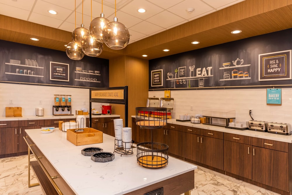 Hampton Inn & Suites Houston Sugar Land - photo 60