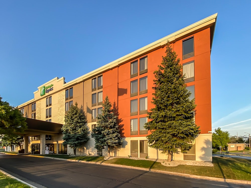 Holiday Inn Express Flint Campus Area by IHG - photo 41