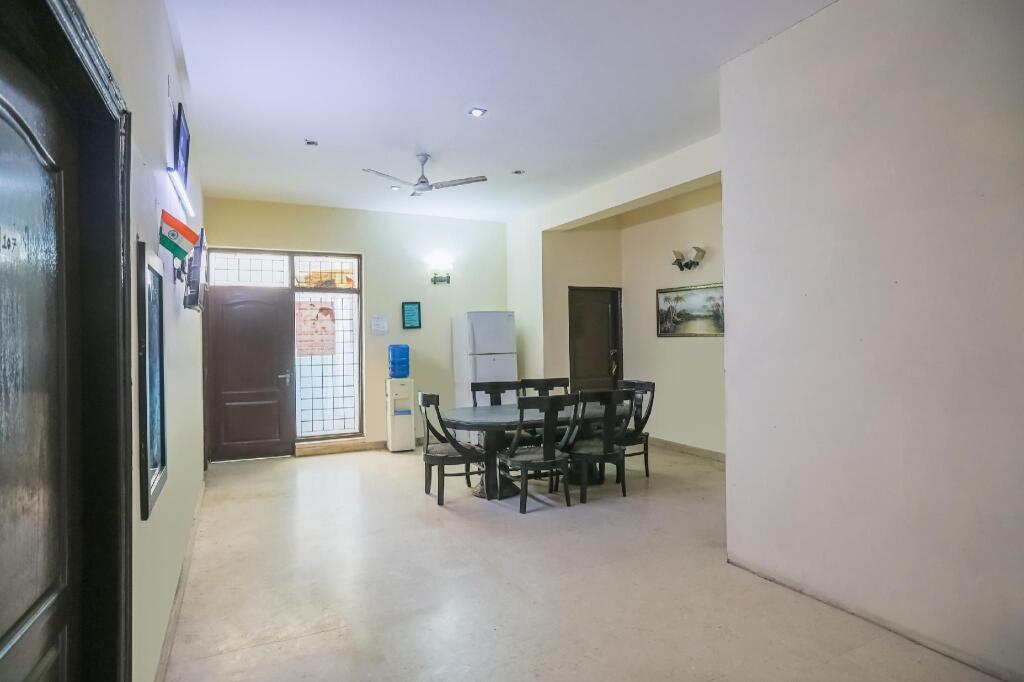 Oyo 80673 Omi Guest House