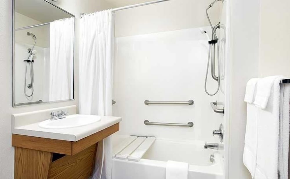 WoodSpring Suites Evansville East - photo 19