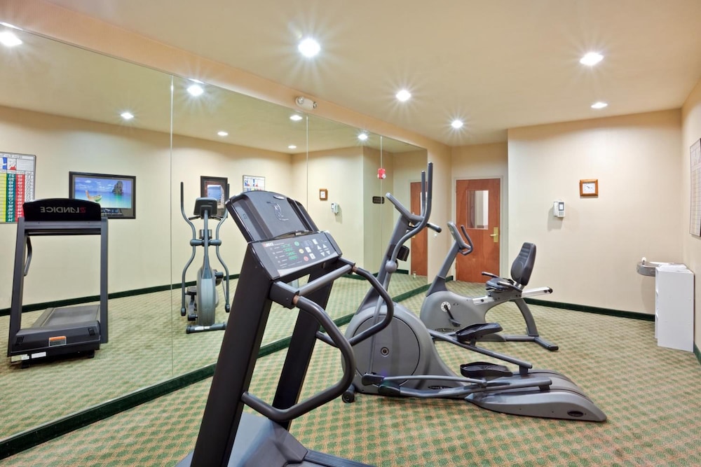 Triple Play Resort Hotel & Suites - photo 39