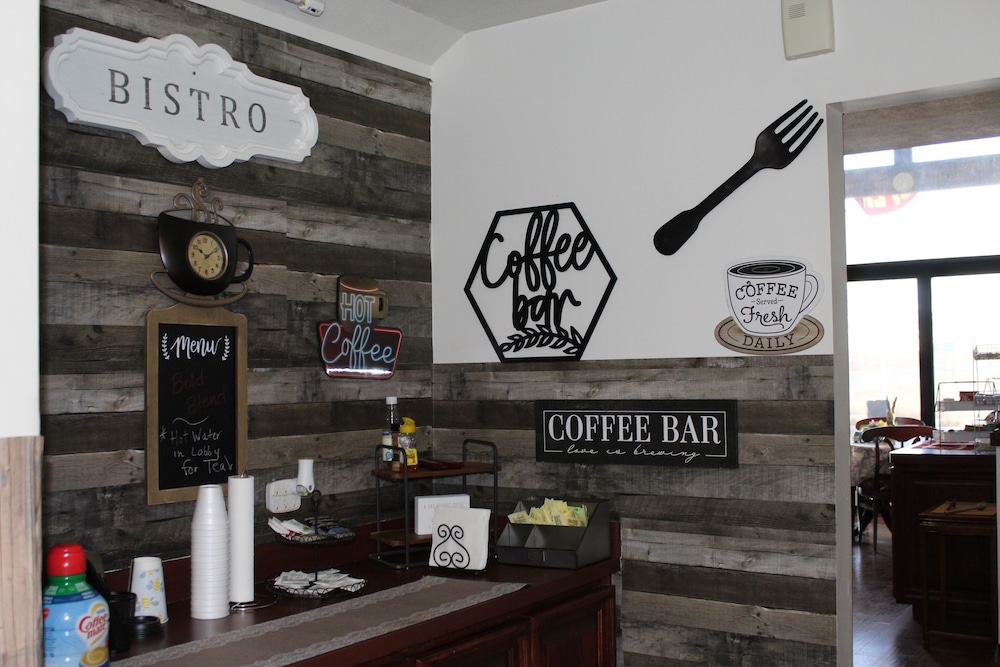 Rodeway Inn Whitehall - photo 7