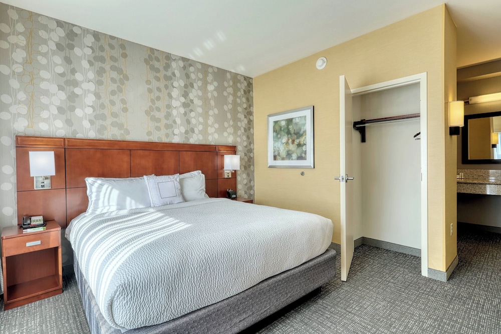 Courtyard by Marriott York - photo 13
