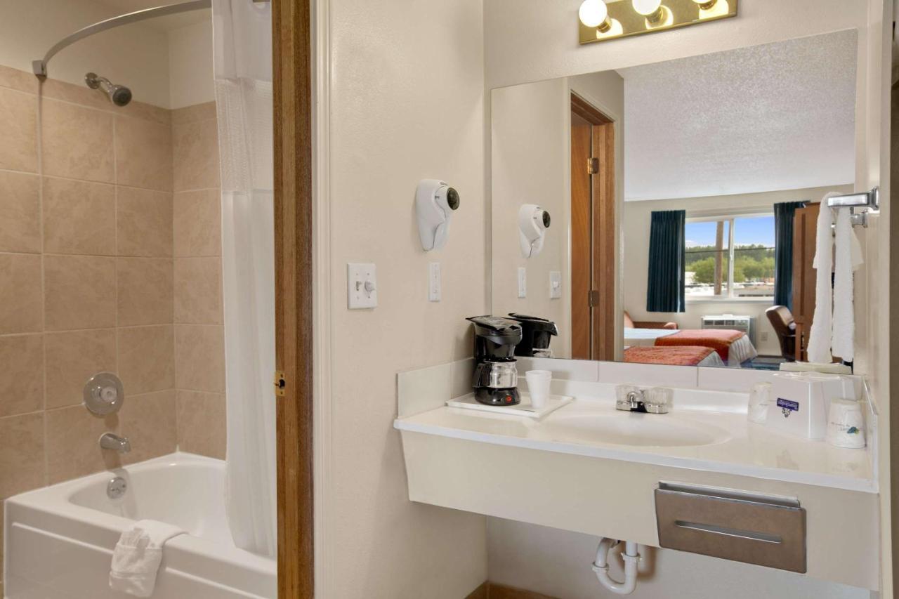 Travelodge Port Of Tacoma WA - photo 12