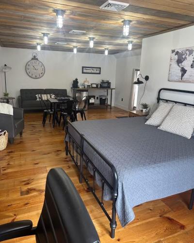 Sleep at Simplicity — hotel in Massena