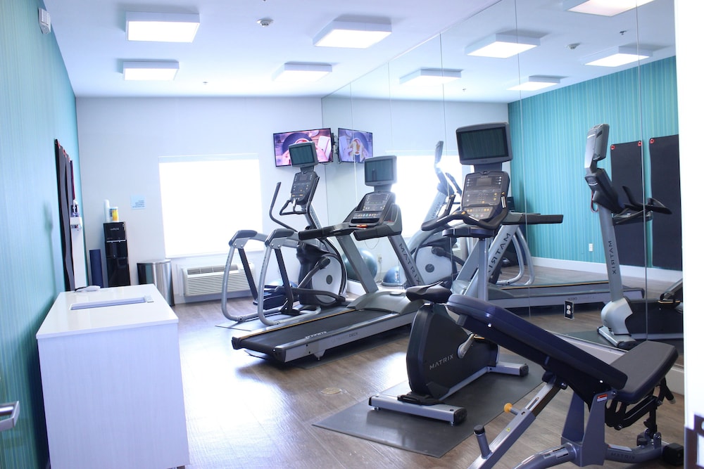 Holiday Inn Express & Suites Mansfield by IHG - photo 43