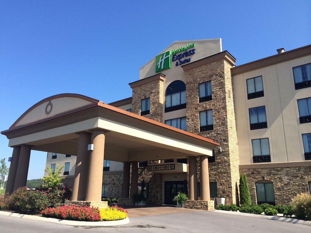 Holiday Inn Express Cleveland Northwest by IHG - photo 42