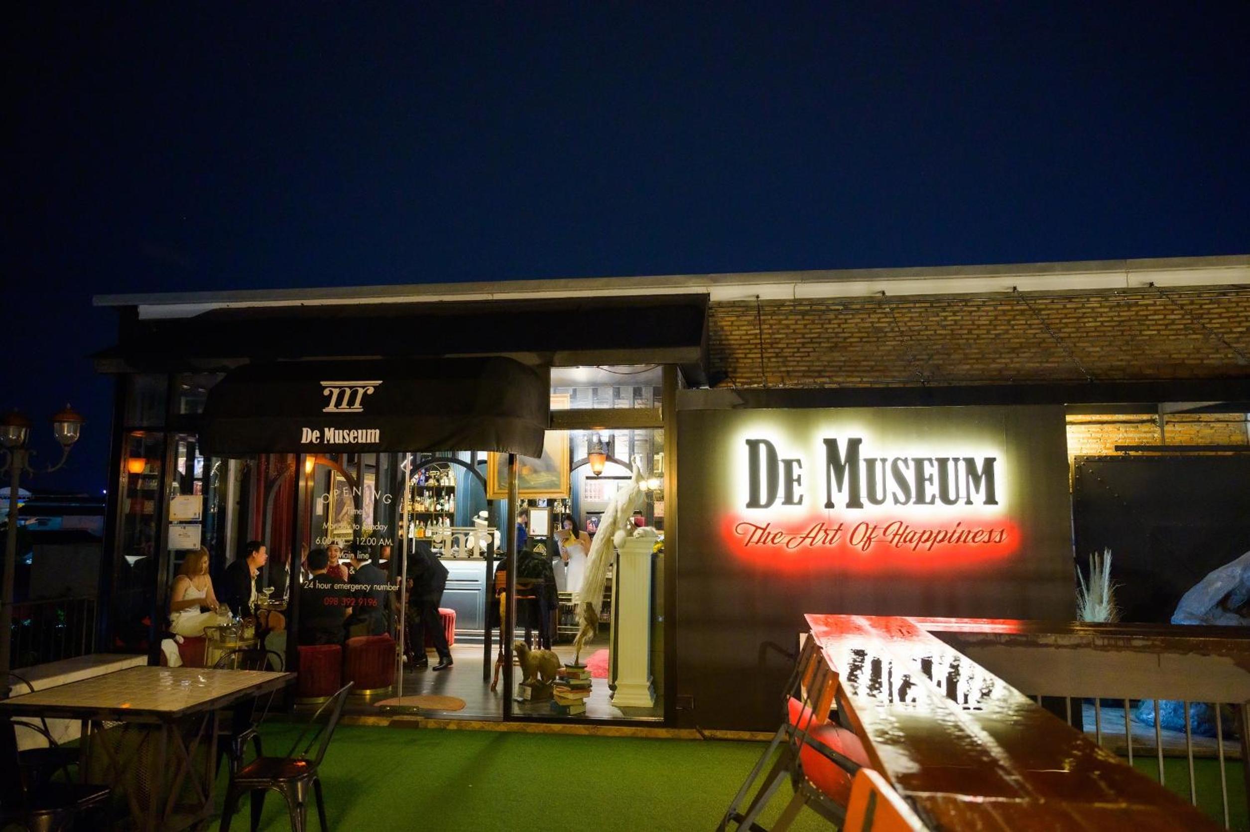 Dream Factory Hotel & Rooftop Bar in Udon Thani, Thailand