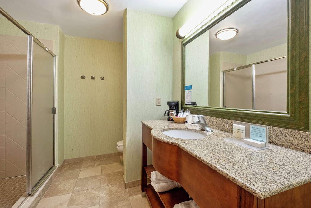 Hampton Inn & Suites Rockland - photo 34
