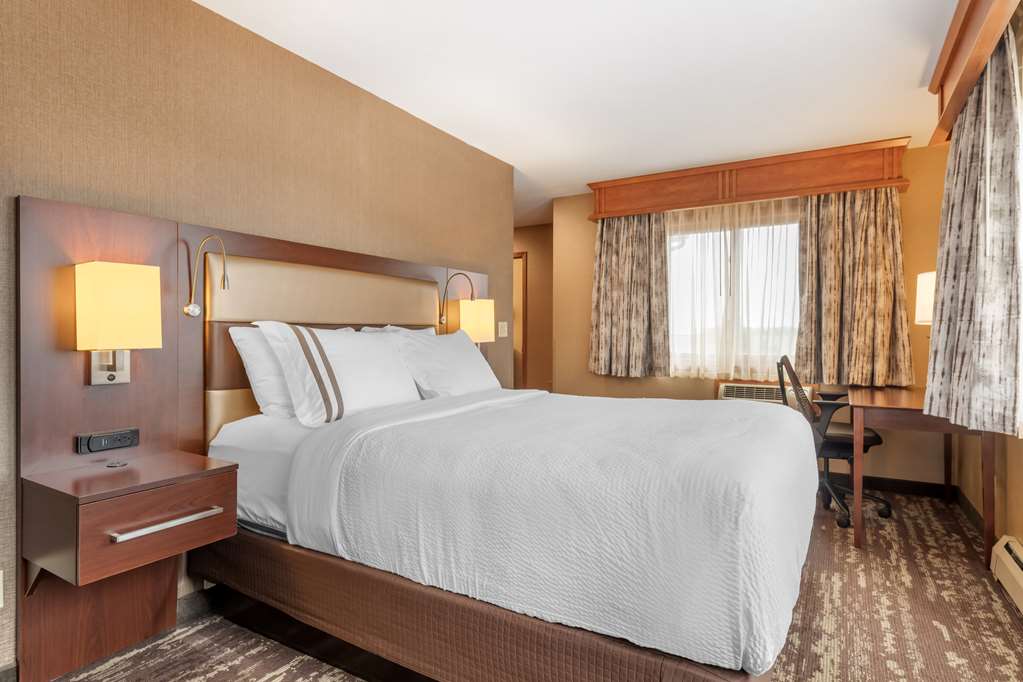 Best Western Plus Superior Inn - photo 12