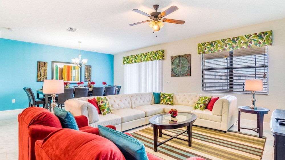 9162 Scramble - last minute hotel in Davenport