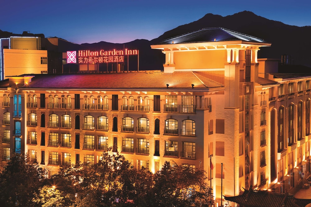 Hilton Garden Inn Lijiang — hotel in Lijiang