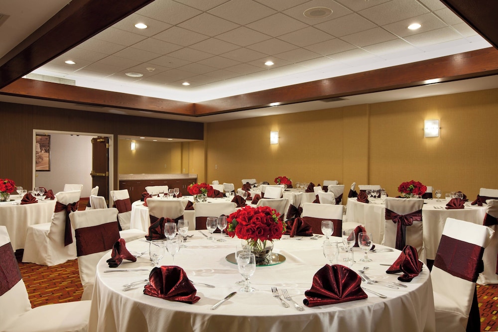 Courtyard by Marriott Pasadena Old Town - photo 67