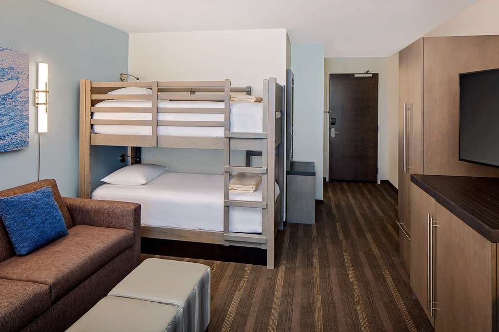 Hyatt House across from Universal Orlando Resort - photo 14