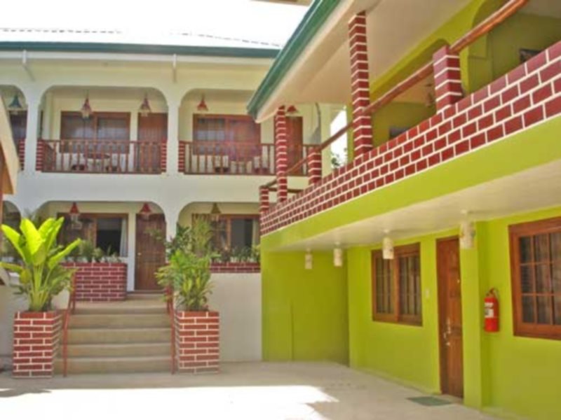 Sole E Mare Beach Resort in Moalboal, Philippines