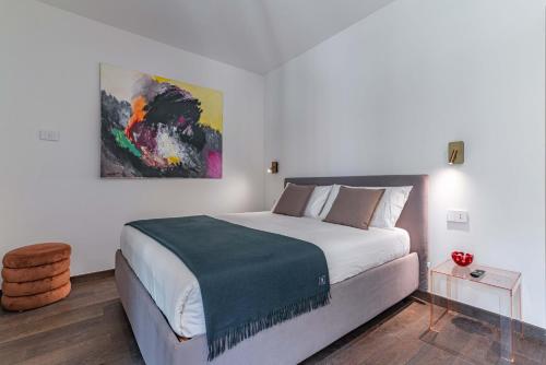 Luxury apartment Free Parking Duomo Navigli — 4-Star Luxury Hotel in Milan, Italy
