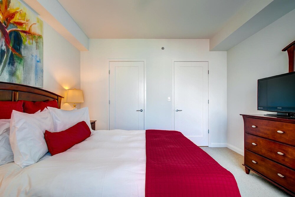 Global Luxury Suites at Kendall Square - photo 7