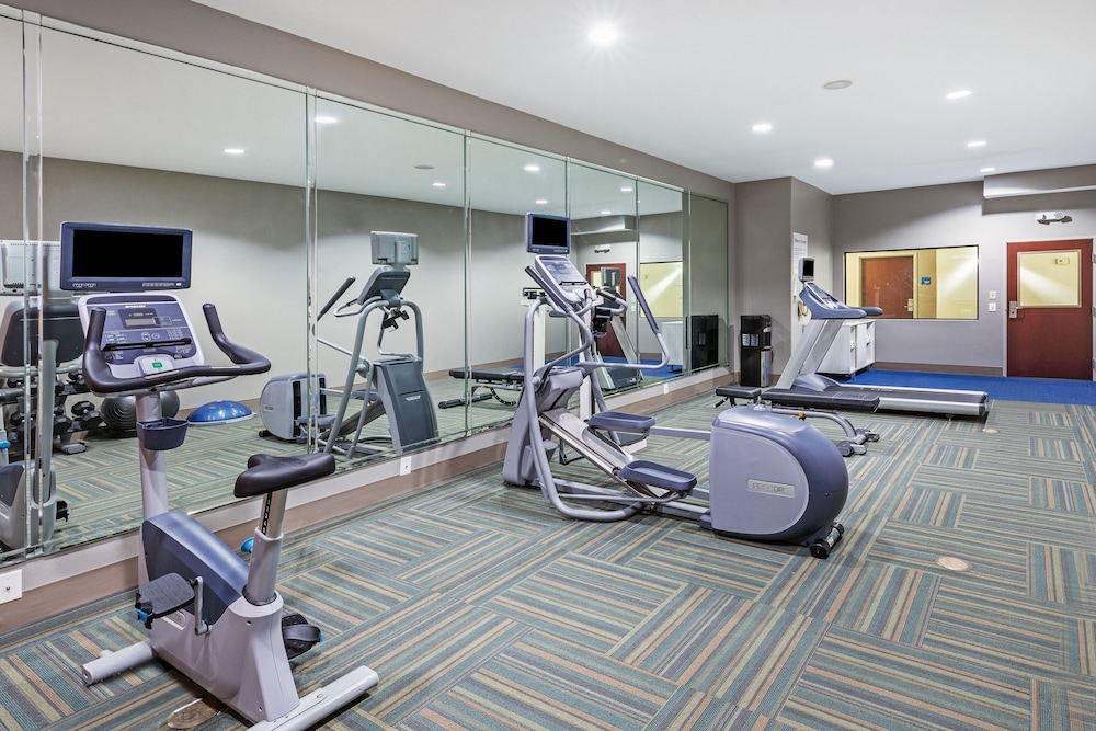 Holiday Inn Express Hotel & Suites Vidor South - photo 26