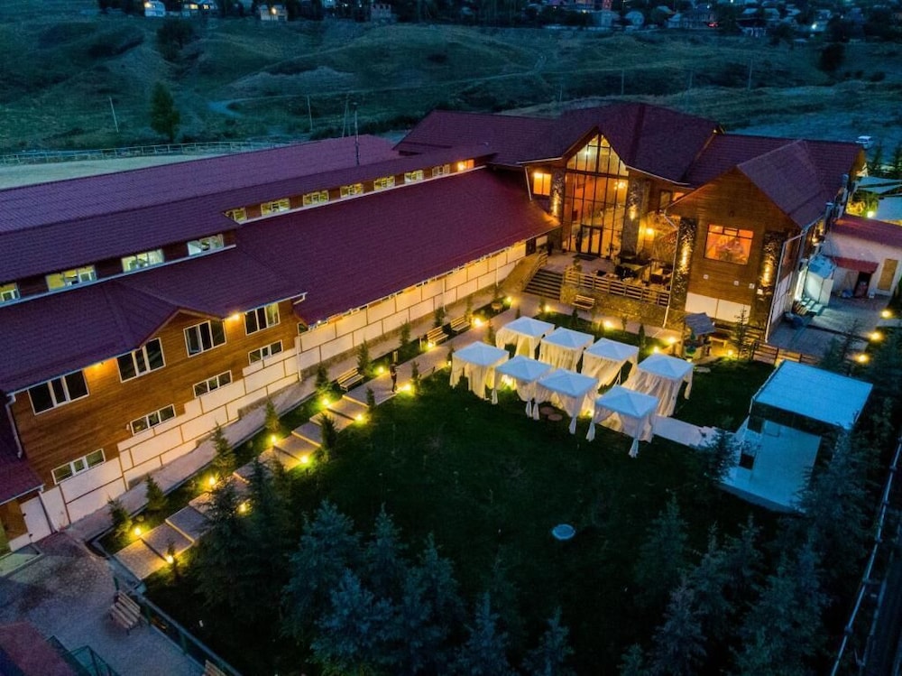 Hyde Park - last minute hotel in Bishkek