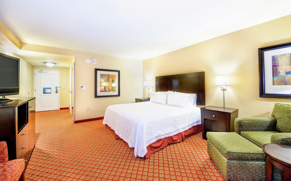 Hampton Inn Suites Scottsboro - photo 21