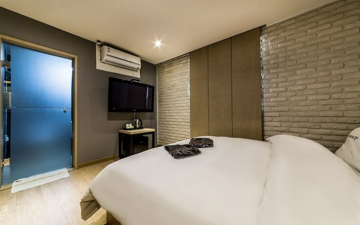 Pyeongtaek Byeolbi - last minute hotel in Yeosu
