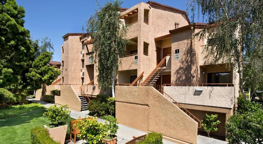 Oakwood Silicon Valley - carbon neutral hotel in Sunnyvale