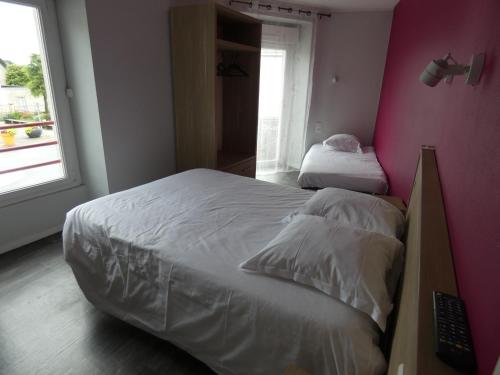 Grand Hv Tel — Saint Pere En Retz