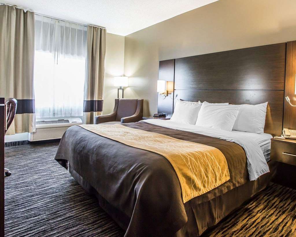Quality Inn Dayton North Vandalia - photo 4