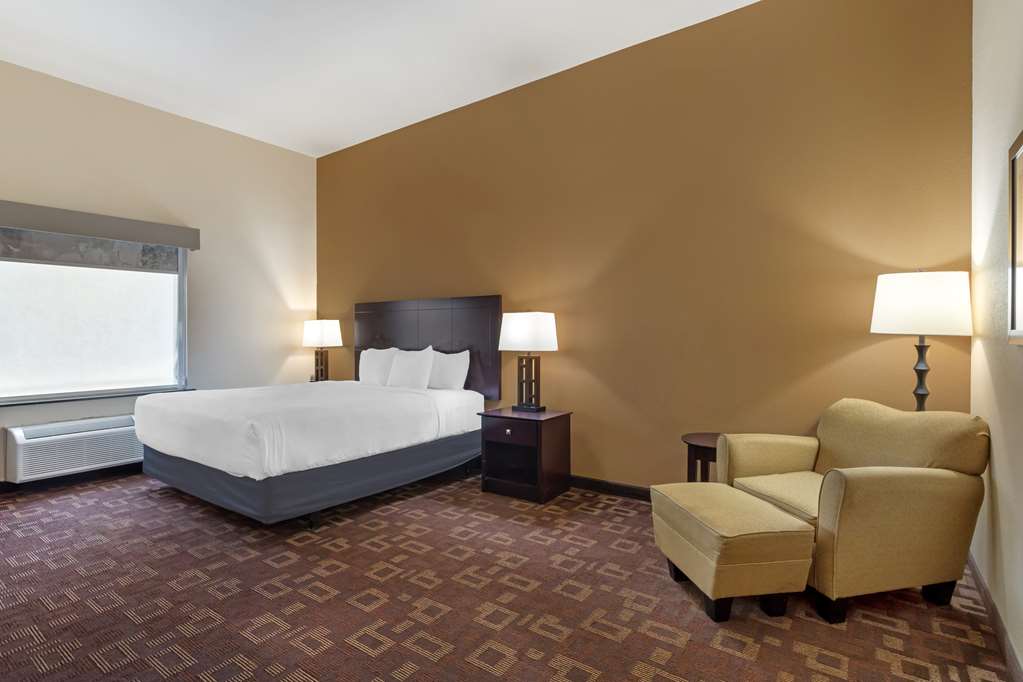 Best Western Plus Goliad Inn & Suites - photo 31