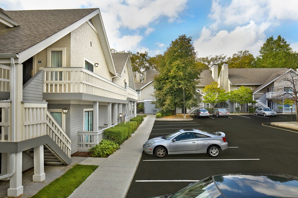 New Haven Village Suites - photo 40