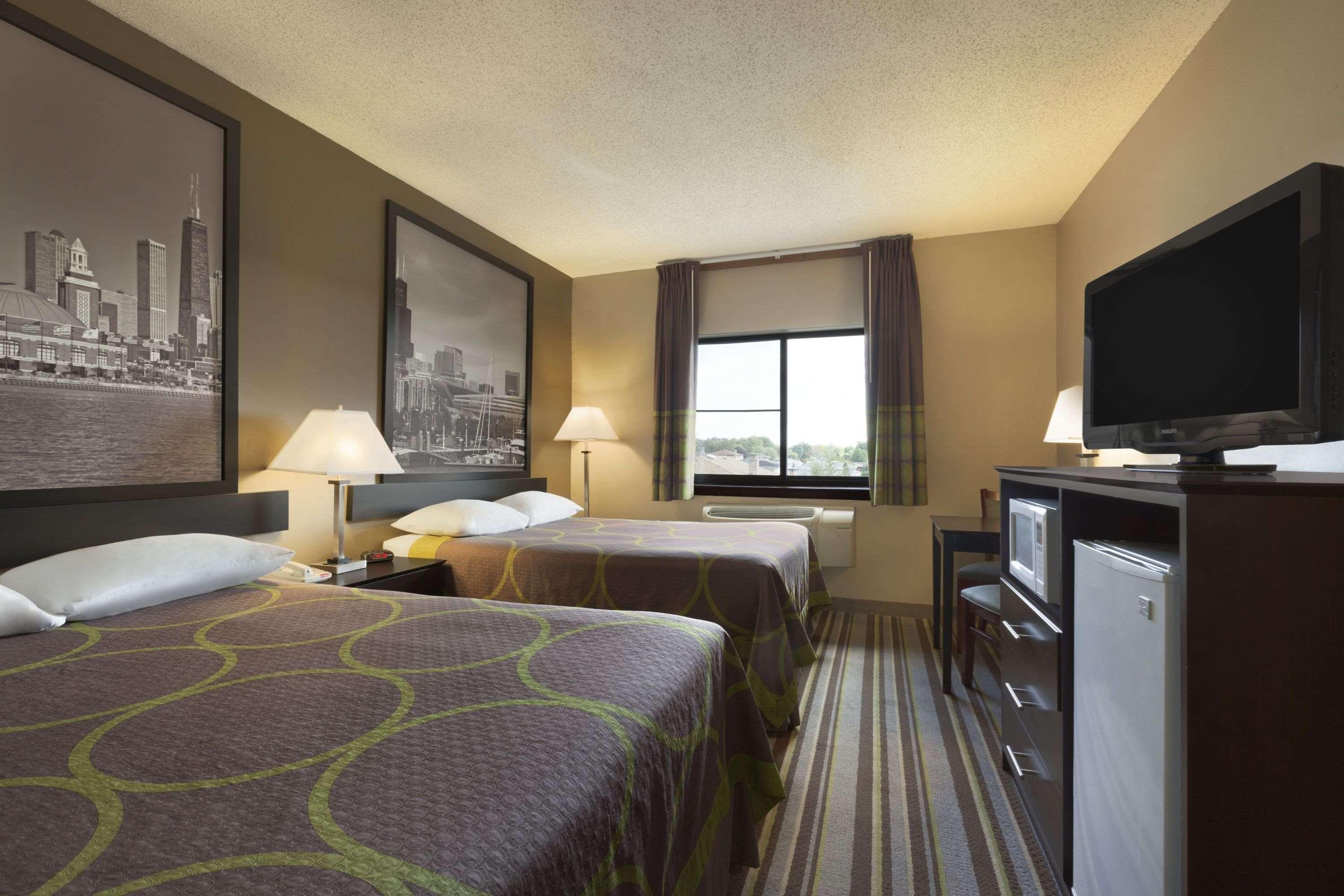 Super 8 by Wyndham Bridgeview Chicago Area in Bridgeview, United States