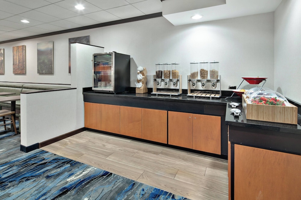 Fairfield Inn & Suites Marietta - photo 17