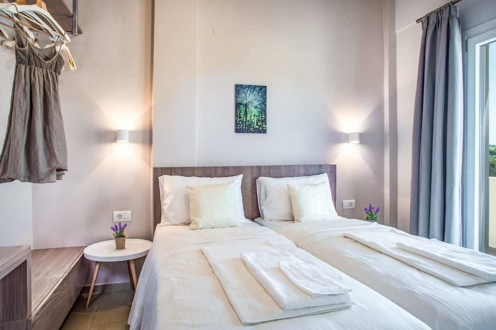 Evelyn Hotel — Chania — photo 3