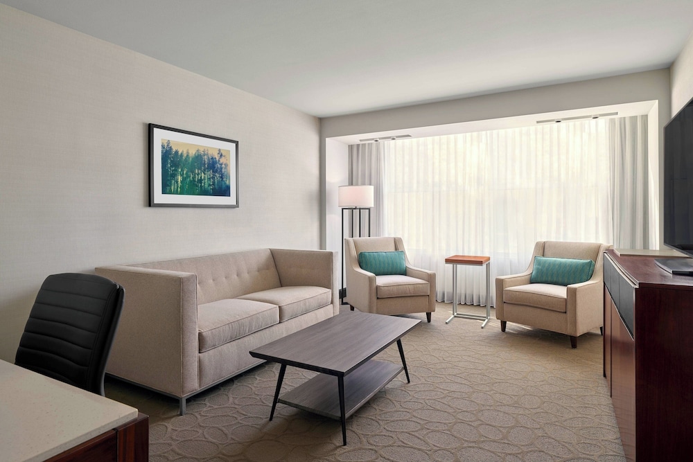Delta Hotels by Marriott Milwaukee Northwest - photo 7