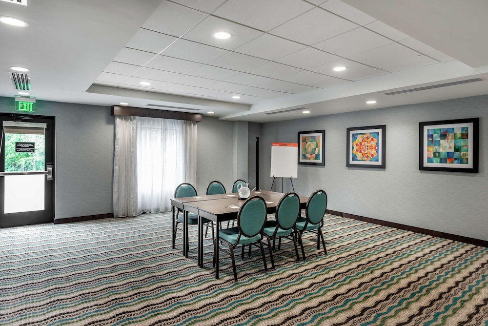 Hampton Inn Baltimore Bayview Campus - photo 31