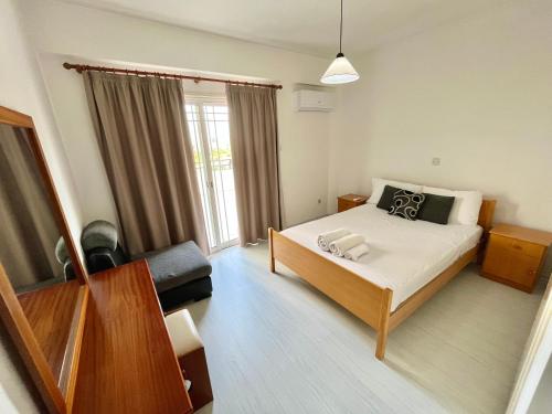 Two Bedroom City Seaside Apartment