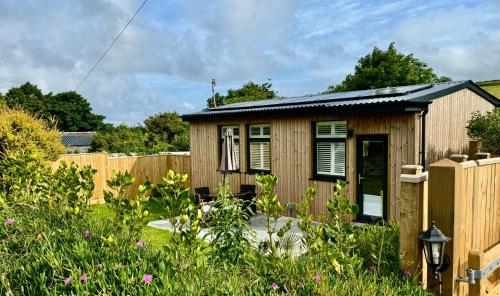 The Cabin — 4-Star Luxury Hotel in St Just, United Kingdom